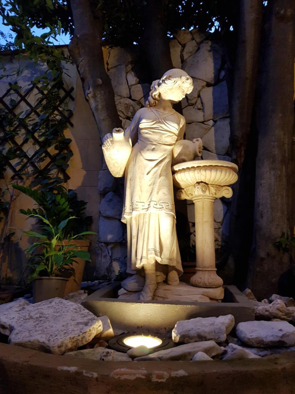 Il Giardino Di Daphne Acomodação com café da manhã Nápoles Exterior foto