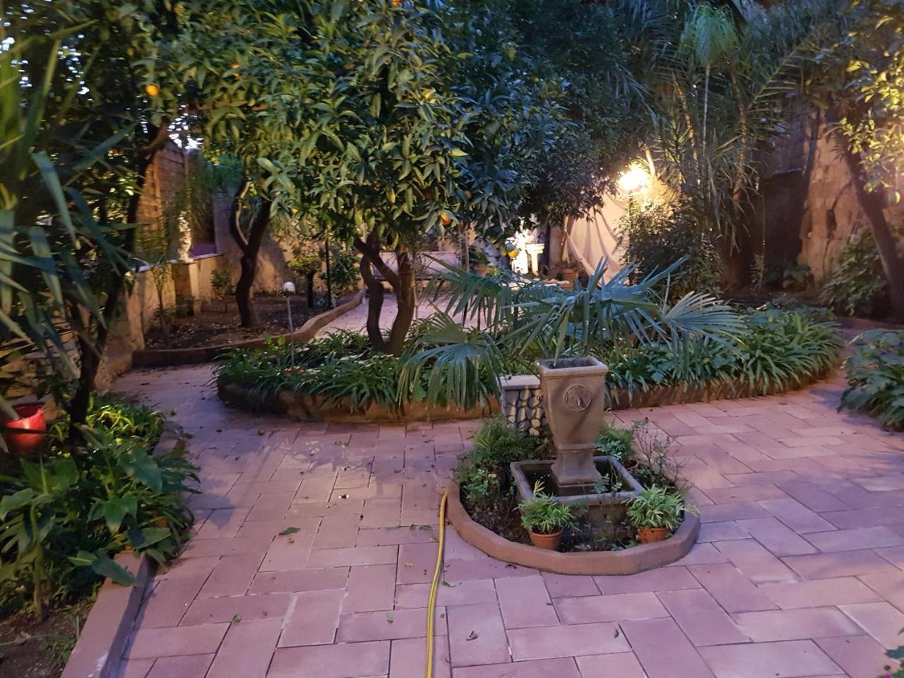 Il Giardino Di Daphne Acomodação com café da manhã Nápoles Exterior foto